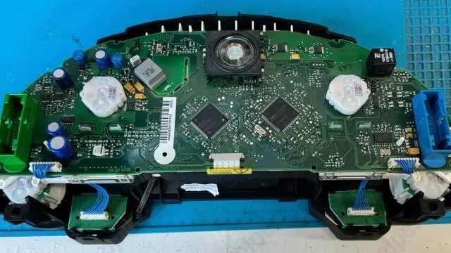 Instrument cluster